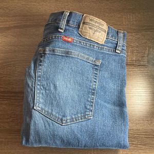 Mens Relaxed Fit Wrangler Blue Jeans Size 44x32